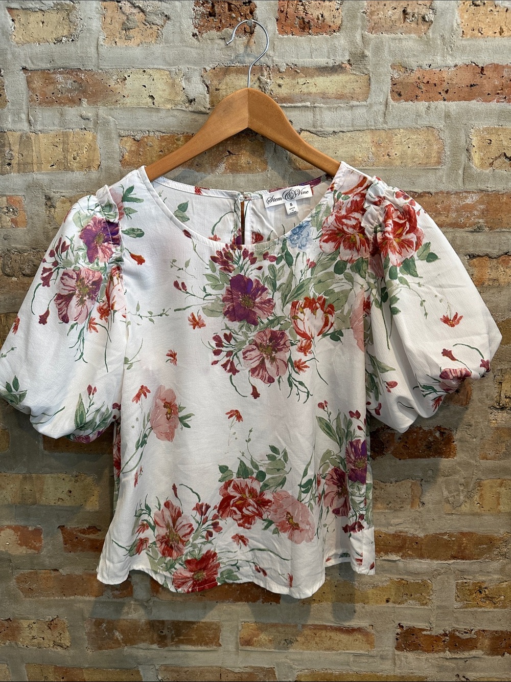Stem & Vine Floral Puff-Sleeve Blouse - White with Pink & Green